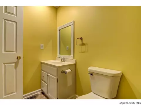 2000 E Converse St, Springfield, IL 62702 photo 23