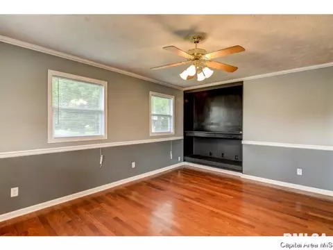 2000 E Converse St, Springfield, IL 62702 photo 3