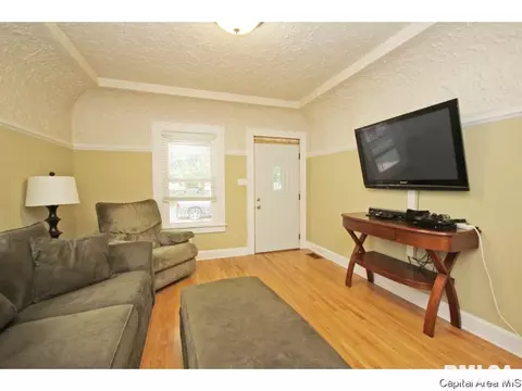 1744 S Douglas, Springfield, IL 62704 photo 3