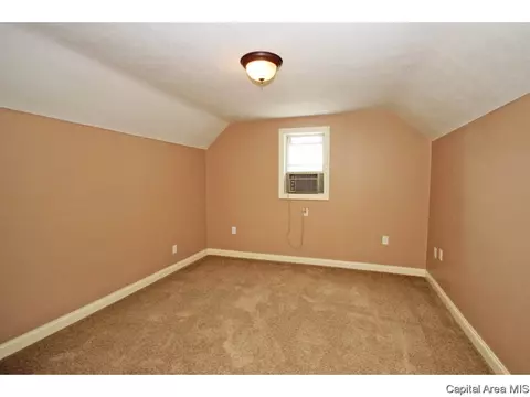 2027 N 19th, Springfield, IL 62702 photo 24