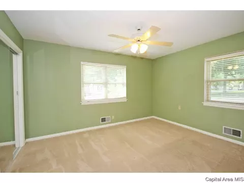 2152 S Walnut, Springfield, IL 62704 photo 16