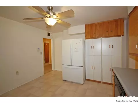 2152 S Walnut, Springfield, IL 62704 photo 11
