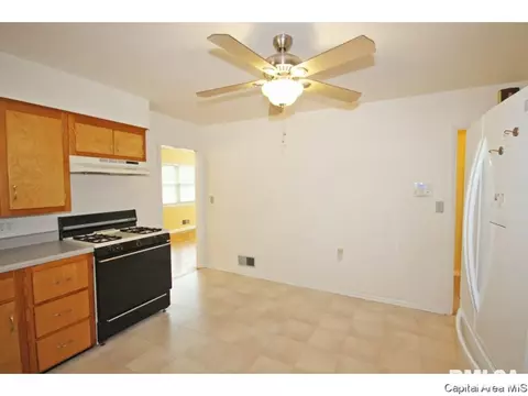 2152 S Walnut, Springfield, IL 62704 photo 12
