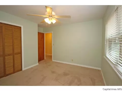 2152 S Walnut, Springfield, IL 62704 photo 18