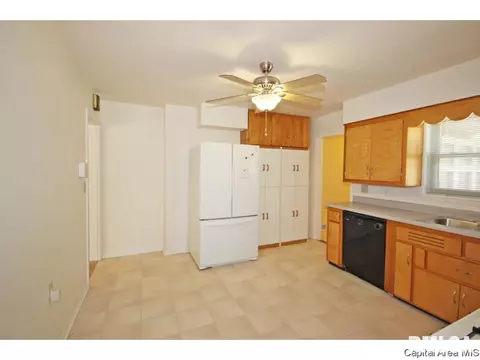 2152 S Walnut, Springfield, IL 62704 photo 10