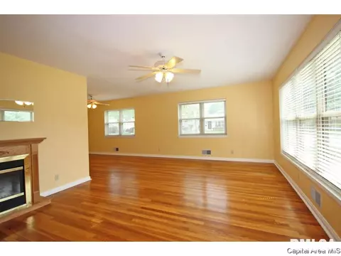 2152 S Walnut, Springfield, IL 62704 photo 7
