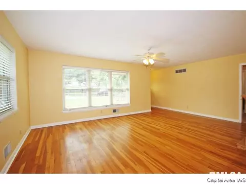 2152 S Walnut, Springfield, IL 62704 photo 6