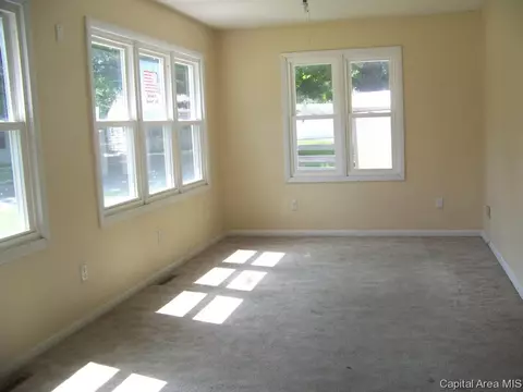 68 Lilac Ln, Springfield, IL 62702 photo 2