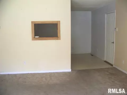 68 Lilac Ln, Springfield, IL 62702 photo 3