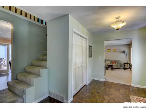2 White Oak Rd, Springfield, IL 62711 photo 16