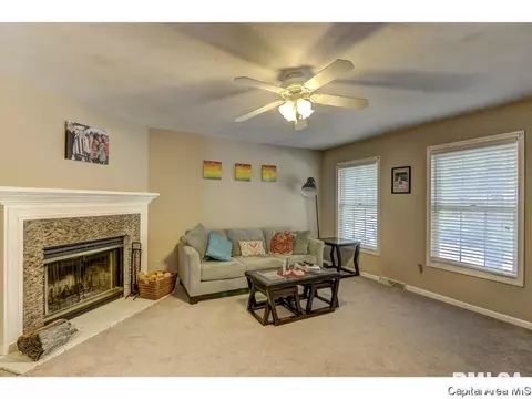 2 White Oak Rd, Springfield, IL 62711 photo 18