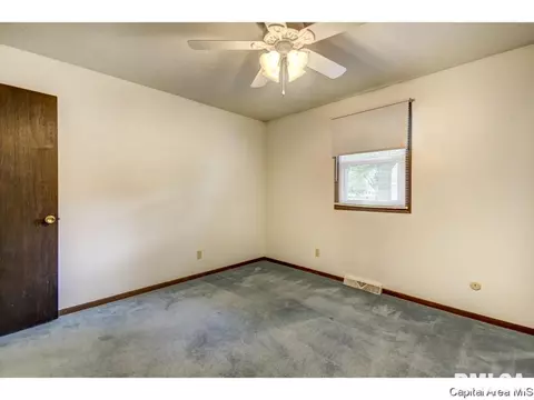 3029 Selkirk Rd, Springfield, IL 62702 photo 17