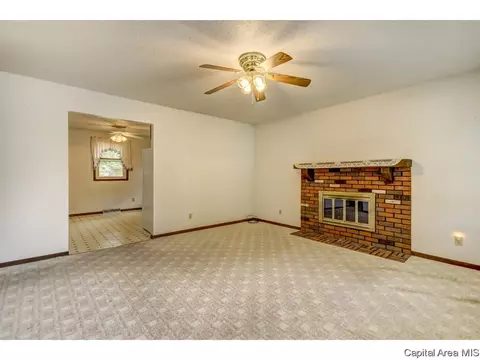 3029 Selkirk Rd, Springfield, IL 62702 photo 5