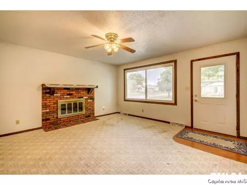 3029 Selkirk Rd, Springfield, IL 62702 photo 4