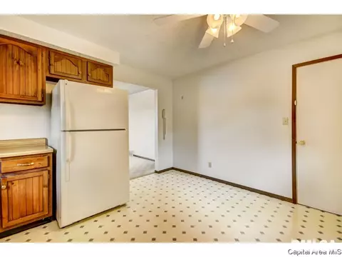 3029 Selkirk Rd, Springfield, IL 62702 photo 9