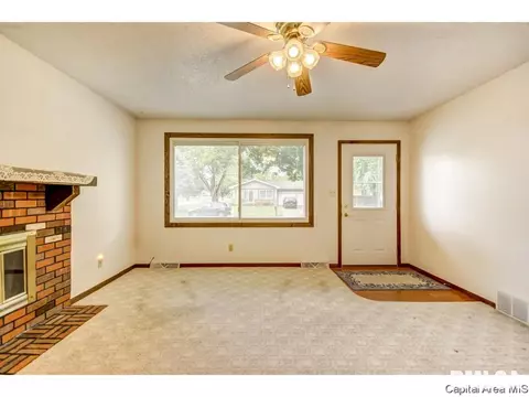 3029 Selkirk Rd, Springfield, IL 62702 photo 3