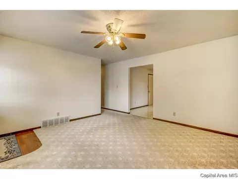 3029 Selkirk Rd, Springfield, IL 62702 photo 7