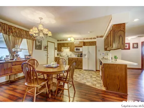 3050 Cascade Dr, Springfield, IL 62704 photo 4