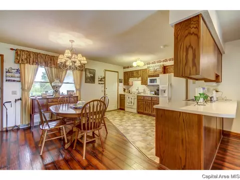 3050 Cascade Dr, Springfield, IL 62704 photo 5