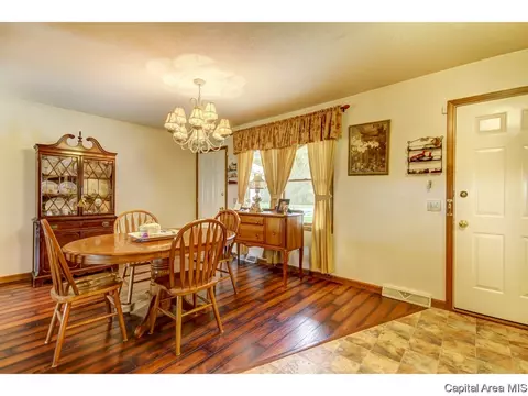 3050 Cascade Dr, Springfield, IL 62704 photo 6