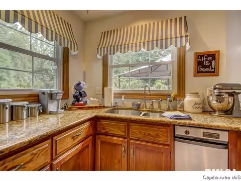 2000 Clara Mae Ct, Springfield, IL 62711 photo 10