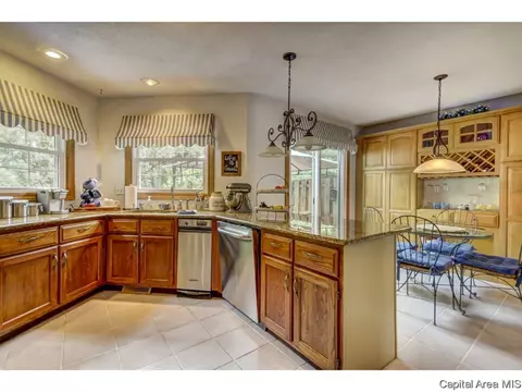 2000 Clara Mae Ct, Springfield, IL 62711 photo 12