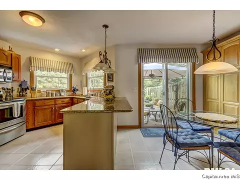 2000 Clara Mae Ct, Springfield, IL 62711 photo 13