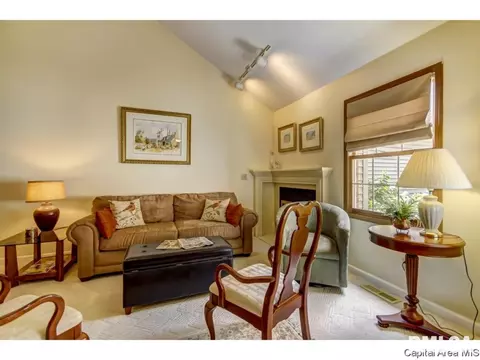 2000 Clara Mae Ct, Springfield, IL 62711 photo 5