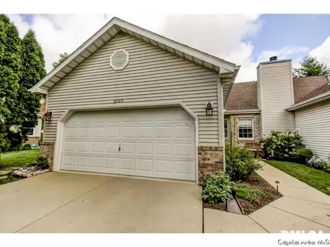 2000 Clara Mae Ct, Springfield, IL 62711 photo 1