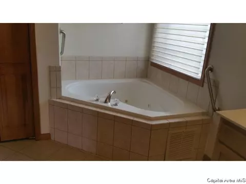 7400 Piper Glen Dr, Springfield, IL 62711 photo 28