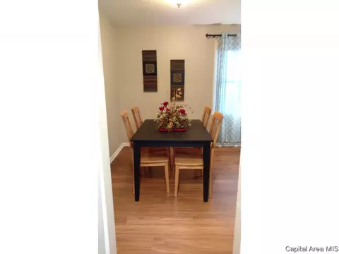2612 Bennington Dr, Springfield, IL 62704 photo 8