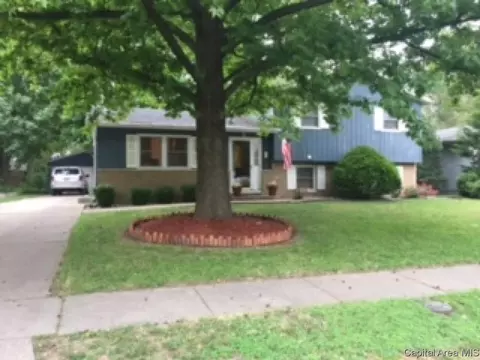 2612 Bennington Dr, Springfield, IL 62704 photo 1
