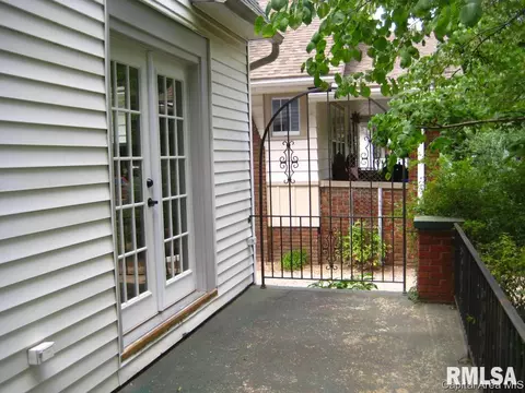 1833 S Lowell, Springfield, IL 62704 photo 3