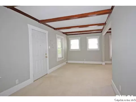 2137 Lowell Ave, Springfield, IL 62704 photo 3