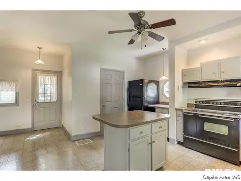331 S Douglas Ave, Springfield, IL 62704 photo 8