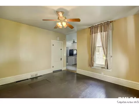 331 S Douglas Ave, Springfield, IL 62704 photo 5