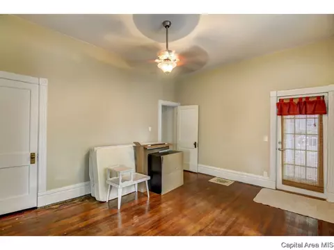 331 S Douglas Ave, Springfield, IL 62704 photo 17