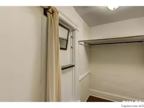 331 S Douglas Ave, Springfield, IL 62704 photo 32