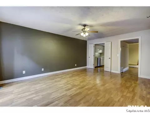 80 Country Pl, Springfield, IL 62703 photo 6