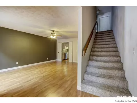 80 Country Pl, Springfield, IL 62703 photo 3