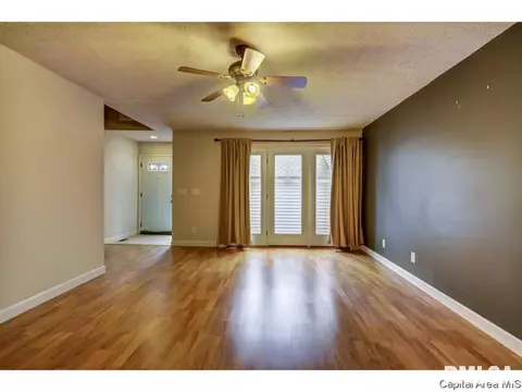 80 Country Pl, Springfield, IL 62703 photo 4