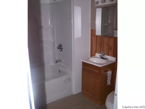603 N Monroe St, Abingdon, IL 61410 photo 3