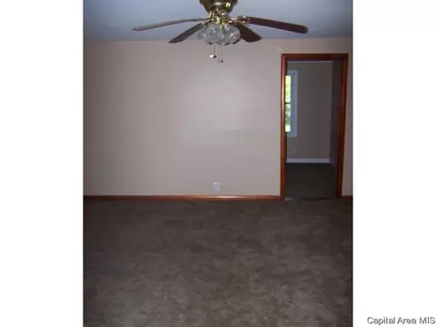 603 N Monroe St, Abingdon, IL 61410 photo 10