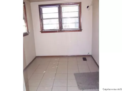 603 N Monroe St, Abingdon, IL 61410 photo 7