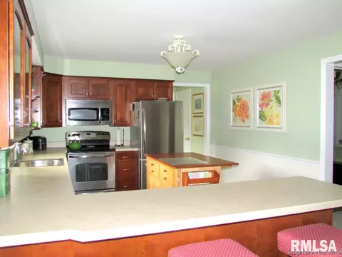2305 S Bates, Springfield, IL 62704 photo 10