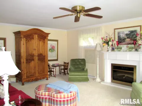 2305 S Bates, Springfield, IL 62704 photo 4