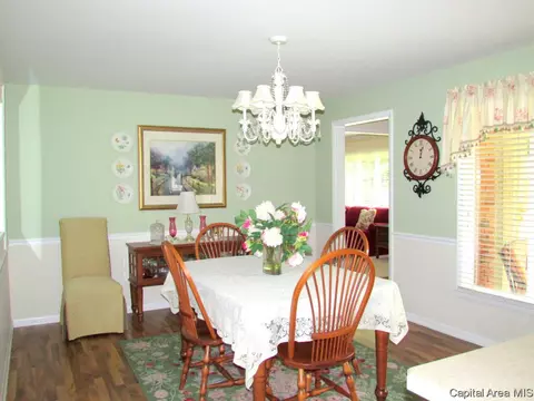 2305 S Bates, Springfield, IL 62704 photo 5