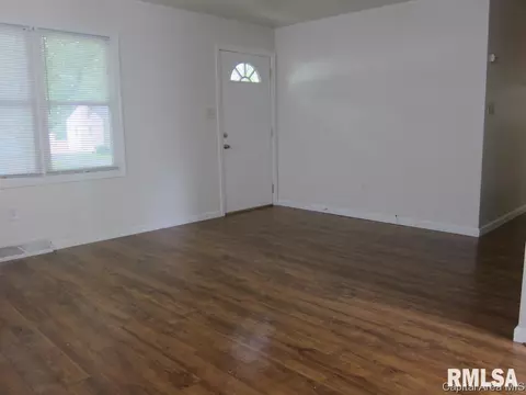 1108 Johnson Ln, Springfield, IL 62702 photo 5
