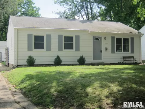 1108 Johnson Ln, Springfield, IL 62702 photo 2