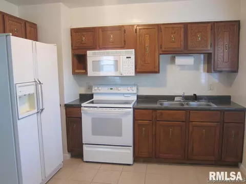 1108 Johnson Ln, Springfield, IL 62702 photo 10